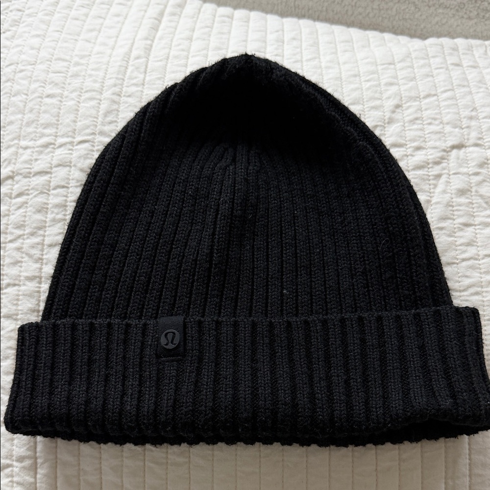 Lululemon Athletica Black Ribbed Beanie